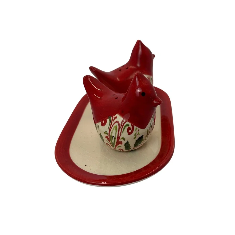 Red Cardinal Bird Ceramic Salt and Pepper Shaker Set‎ with Tray Christmas Holly